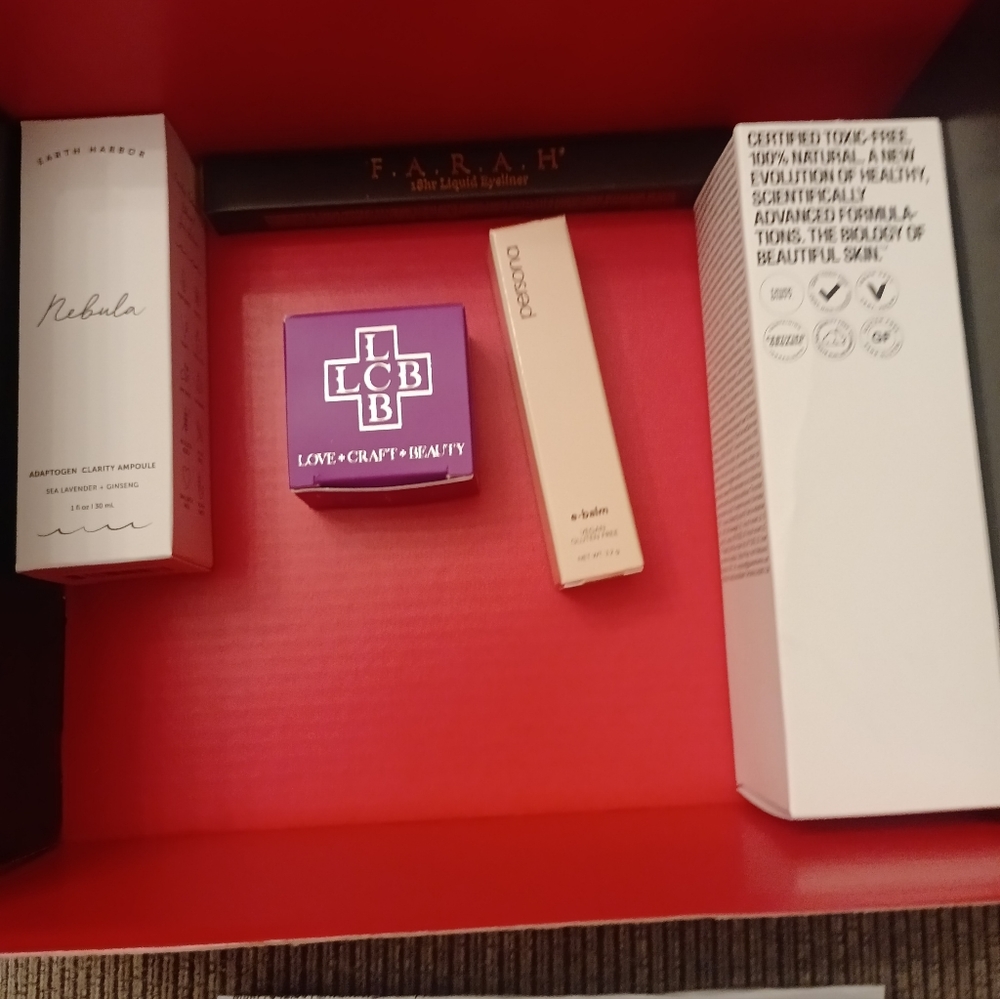 NEW✨Boxycharm January Box